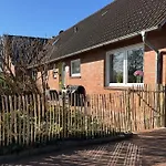 Daire Wiesenzauber - Ruhige Lage Am Stadtrand Von Leer & Naehe Papenburg