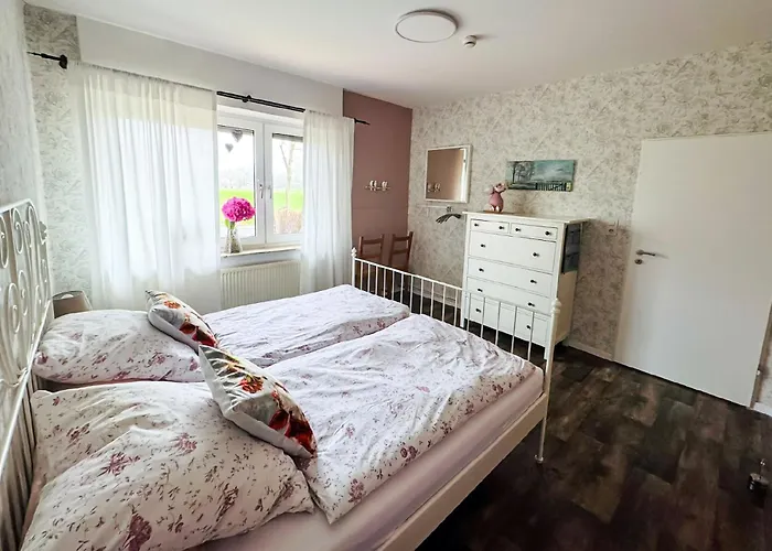 Wiesenzauber - Ruhige Lage Am Stadtrand Von Leer & Naehe Papenburg * Rhauderfehn